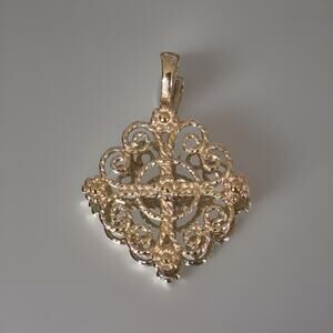 James Avery Retired 14k Gold Lacy Cross Pendant